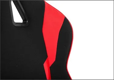 AKRacingチェアの赤いファブリック素材の質感