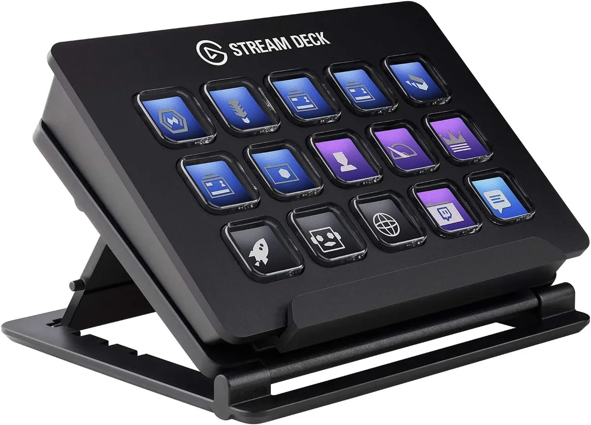 15個の液晶ボタンが並ぶStream Deck MK.2